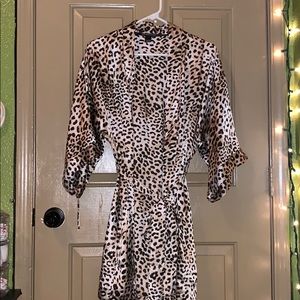 Leopard Print Silk Robe‼️